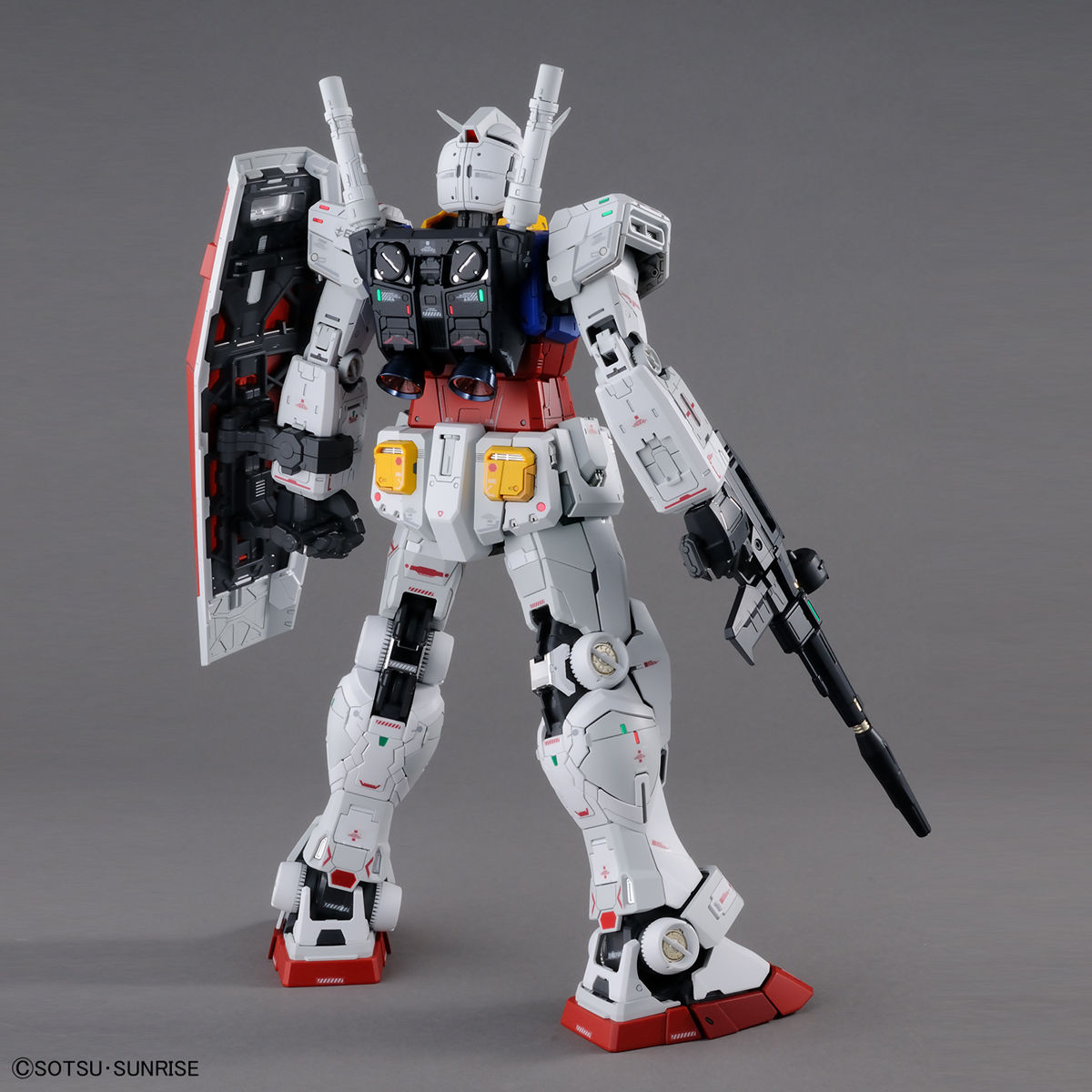 Perfect Grade - Unleashed RX-78-2 - Gundam : 0079 – Image 3
